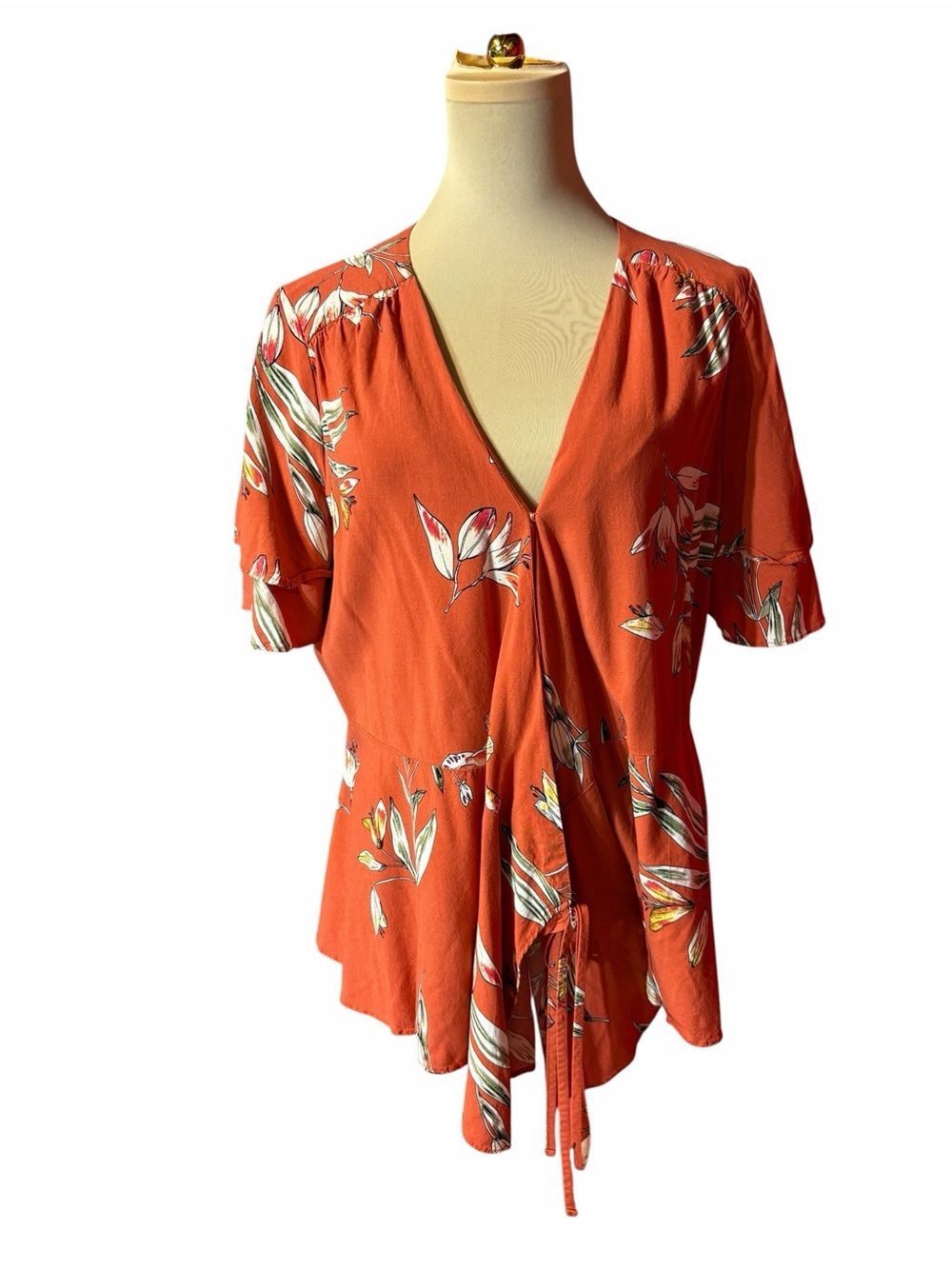 Tinsel Orange Floral Wrap Blouse Tie Waist Short Sleeve Top PL Petite Large